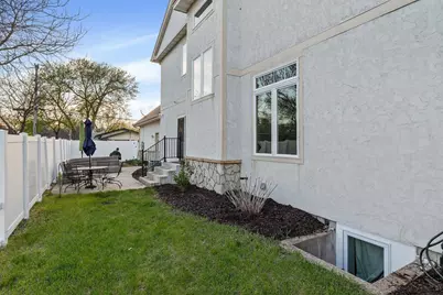 5201 Humboldt Avenue N, Minneapolis, MN 55430 - Photo 32