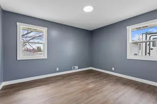 2352 Shoshone Rd, North Saint Paul, MN 55109 - Photo 10