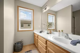 1981 Clover Ridge Dr, Chaska, MN 55318 - Photo 16