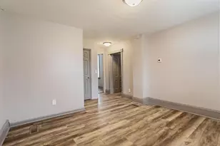 792 Duluth St, Saint Paul, MN 55106 - Photo 4