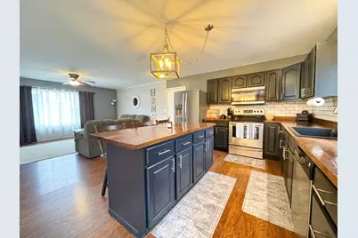 305 3rd Street NW, Rothsay, MN 56579 - Photo 6