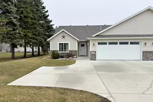 1821 S Cascade St, Fergus Falls, MN 56537 - Photo 32