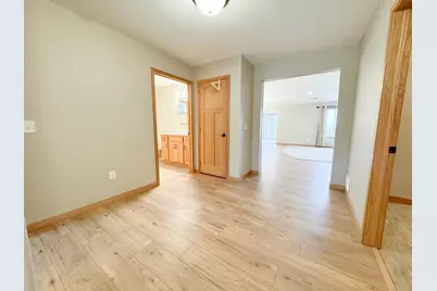 1821 S Cascade Street, Fergus Falls, MN 56537 - Photo 2