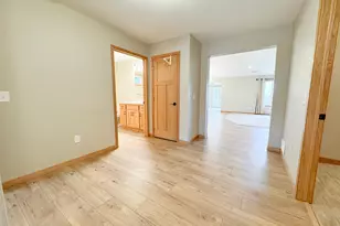 1821 S Cascade St, Fergus Falls, MN 56537 - Photo 2