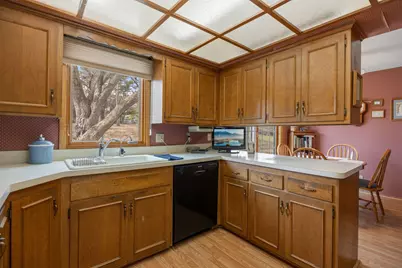 9512 Toledo Avenue S, Bloomington, MN 55437 - Photo 6
