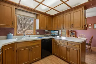 9512 Toledo Ave S, Bloomington, MN 55437 - Photo 6
