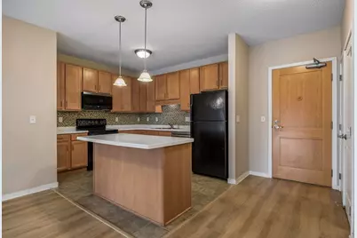 619 8th Street SE #211, Minneapolis, MN 55414 - Photo 1