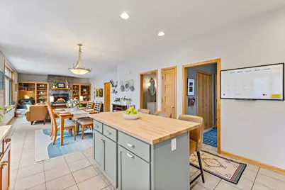 308 S Glover Road, River Falls, WI 54022 - Photo 14