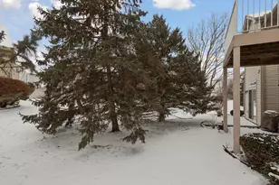 2216 Water Lilly Ln, Eagan, MN 55122 - Photo 20