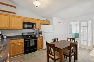 2216 Water Lilly Ln, Eagan, MN 55122 - Photo 6