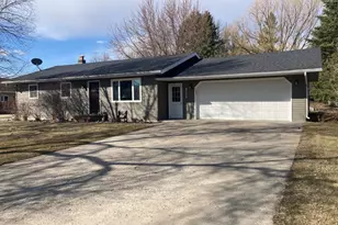 1025 Sunset Blvd, Hawley, MN 56549 - Photo 1