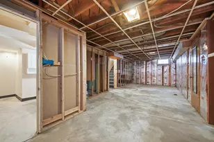 2022 Sheridan Ave N, Minneapolis, MN 55411 - Photo 24