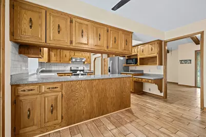 7910 Lower 139th Court, Apple Valley, MN 55124 - Photo 18