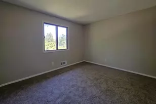 4710 Lenore Ln, Eagan, MN 55122 - Photo 12