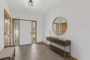 6389 Summit Pointe Rd NW, Rochester, MN 55901 - Photo 2