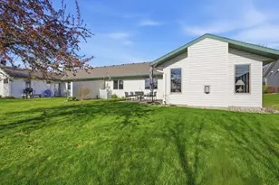 805 Westland St, New London, MN 56273 - Photo 16