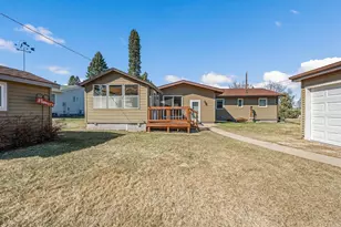 104 Sebenius St, Coleraine, MN 55722 - Photo 2