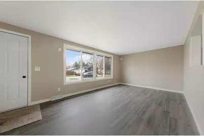 206 Julia Street, Claremont, MN 55924 - Photo 4