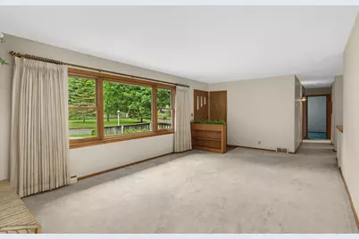5009 Holiday Road, Minnetonka, MN 55345 - Photo 4