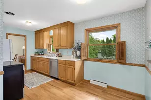 5009 Holiday Rd, Minnetonka, MN 55345 - Photo 10