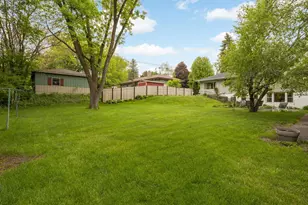 5009 Holiday Rd, Minnetonka, MN 55345 - Photo 30