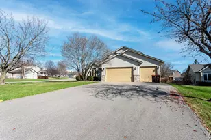 290 Pendryn Hill Overlook, Woodbury, MN 55125 - Photo 8