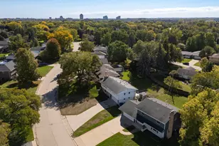 4921 Trillium Ln, Edina, MN 55435 - Photo 34