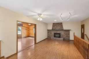 7910 W Park Hills Dr, Bloomington, MN 55438 - Photo 16
