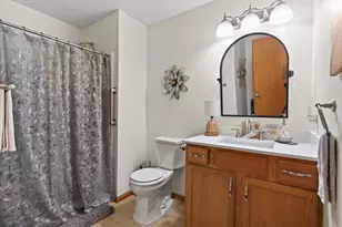 836 Roundhouse St, Shakopee, MN 55379 - Photo 18