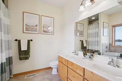 29411 Morningside Court, Lindstrom, MN 55045 - Photo 54