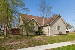 1017 Larch St, Farmington, MN 55024 - Photo 2