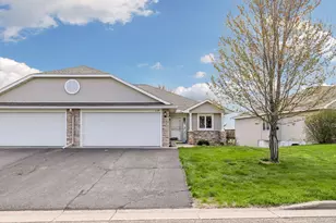 1136 Highpoint Ct, New Richmond, WI 54017 - Photo 4