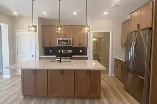 13784 Hollybrook Cir, Apple Valley, MN 55124 - Photo 4