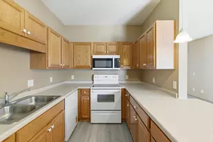609 Dublin Ct, Mankato, MN 56001 - Photo 10