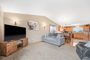 6267 Kahl Ave NE, Albertville, MN 55301 - Photo 10