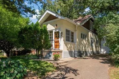 699 Wheelock Parkway W, Saint Paul, MN 55117 - Photo 1
