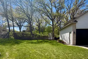 14925 Oak Ridge Ct W, Burnsville, MN 55306 - Photo 28