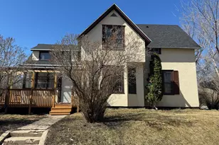 601 Pleasant Ave, Crookston, MN 56716 - Photo 1