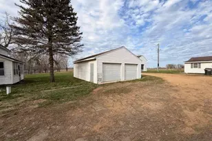 58569 Kirkwood Rd, Mankato, MN 56001 - Photo 4
