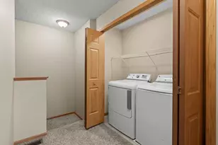 8105 Darcy Ln, Inver Grove Heights, MN 55076 - Photo 20