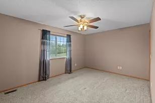 8105 Darcy Ln, Inver Grove Heights, MN 55076 - Photo 22