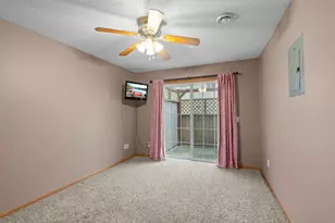 8105 Darcy Ln, Inver Grove Heights, MN 55076 - Photo 32