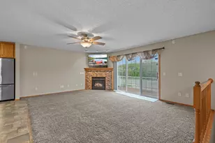 8105 Darcy Ln, Inver Grove Heights, MN 55076 - Photo 6