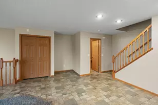 8105 Darcy Ln, Inver Grove Heights, MN 55076 - Photo 16