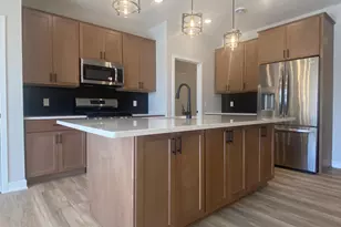 13792 Hollybrook Cir, Apple Valley, MN 55124 - Photo 4