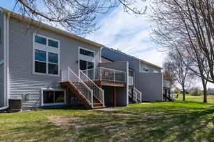 2204 St Johns Cir, Woodbury, MN 55129 - Photo 26