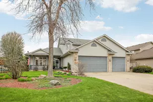 2014 Blue Jay St, Shakopee, MN 55379 - Photo 2