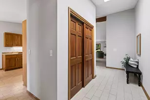 4105 Upland Ln N, Plymouth, MN 55446 - Photo 6
