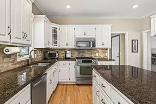 2536 Bridle Creek Trail, Chanhassen, MN 55317 - Photo 18