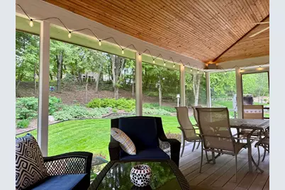 2536 Bridle Creek Trail, Chanhassen, MN 55317 - Photo 6